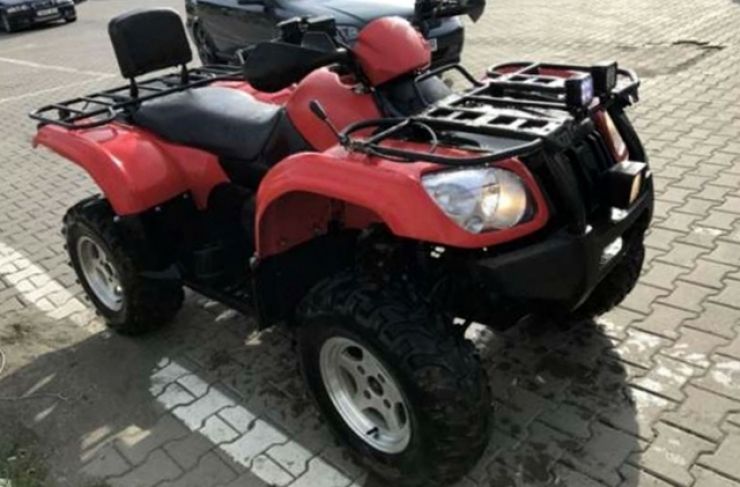 Un bărbat din Călinești Oaș s-a răsturnat cu ATV-ul în șanț. Minorul care îl însoțea a ajuns la spital