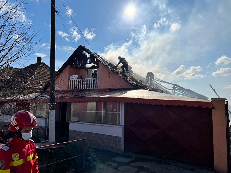 incendiu magazin alimentar gelu1