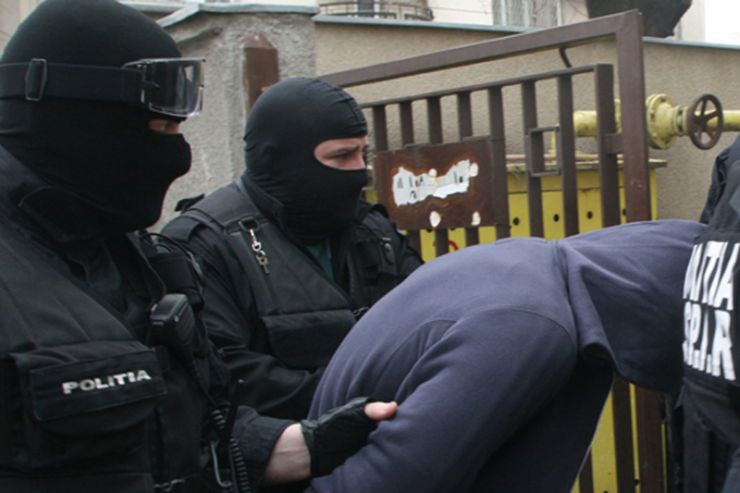 Polițist din Satu Mare prins în flagrant în timp ce primea mită