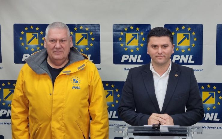 Adrian Cozma, candidatul PNL Satu Mare la Camera Deputaților: „Domnii de la UDMR fac ce știu ei mai bine: să răspândească știri false și să denatureze adevărul. Doare adevărul, domnule Pataki Csaba? De aceea îl doriți ascuns sub preș?”