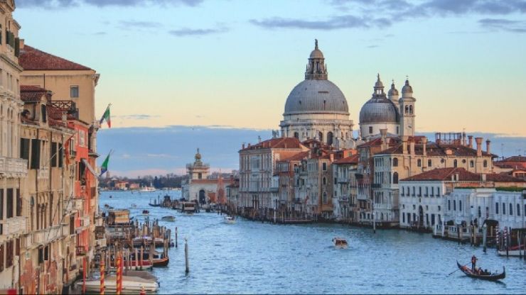 Taxa de intrare în Veneția intră în vigoare joi, dar nu toți turiștii sunt obligați să o plătească