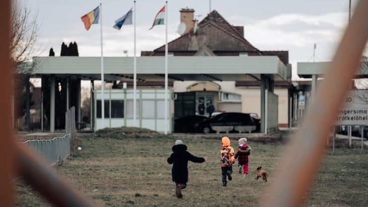 Aproape 30.000 de ucrainieni au ieșit din România prin Petea şi Urziceni de la izbucnirea conflictului